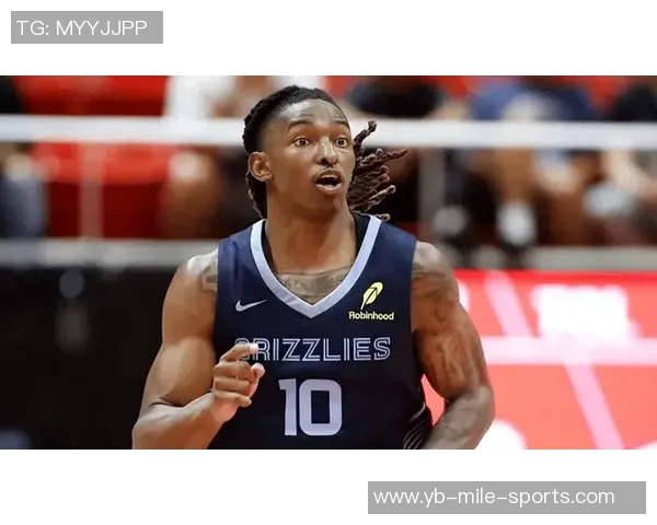 阿伦表现出色11投5中三分球命中率高达50贡献13分并有2篮板2助攻1抢断1盖帽